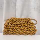 NORA clutch mediano by ALIANINA